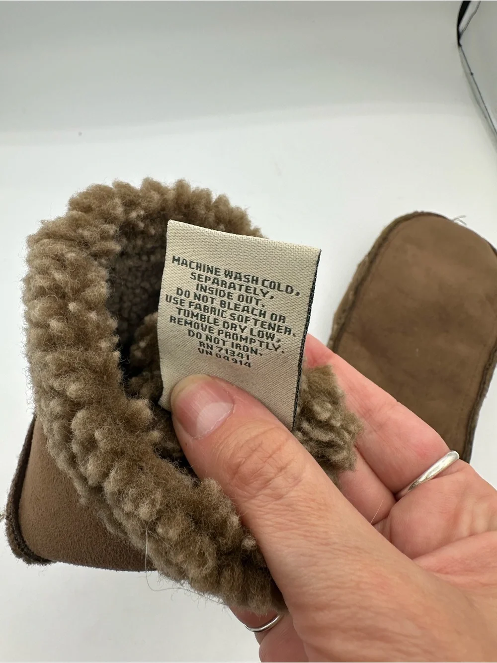LL Bean Brown Polyester Soft Mitten Women S-M Sherpa Fleece Lined AA24